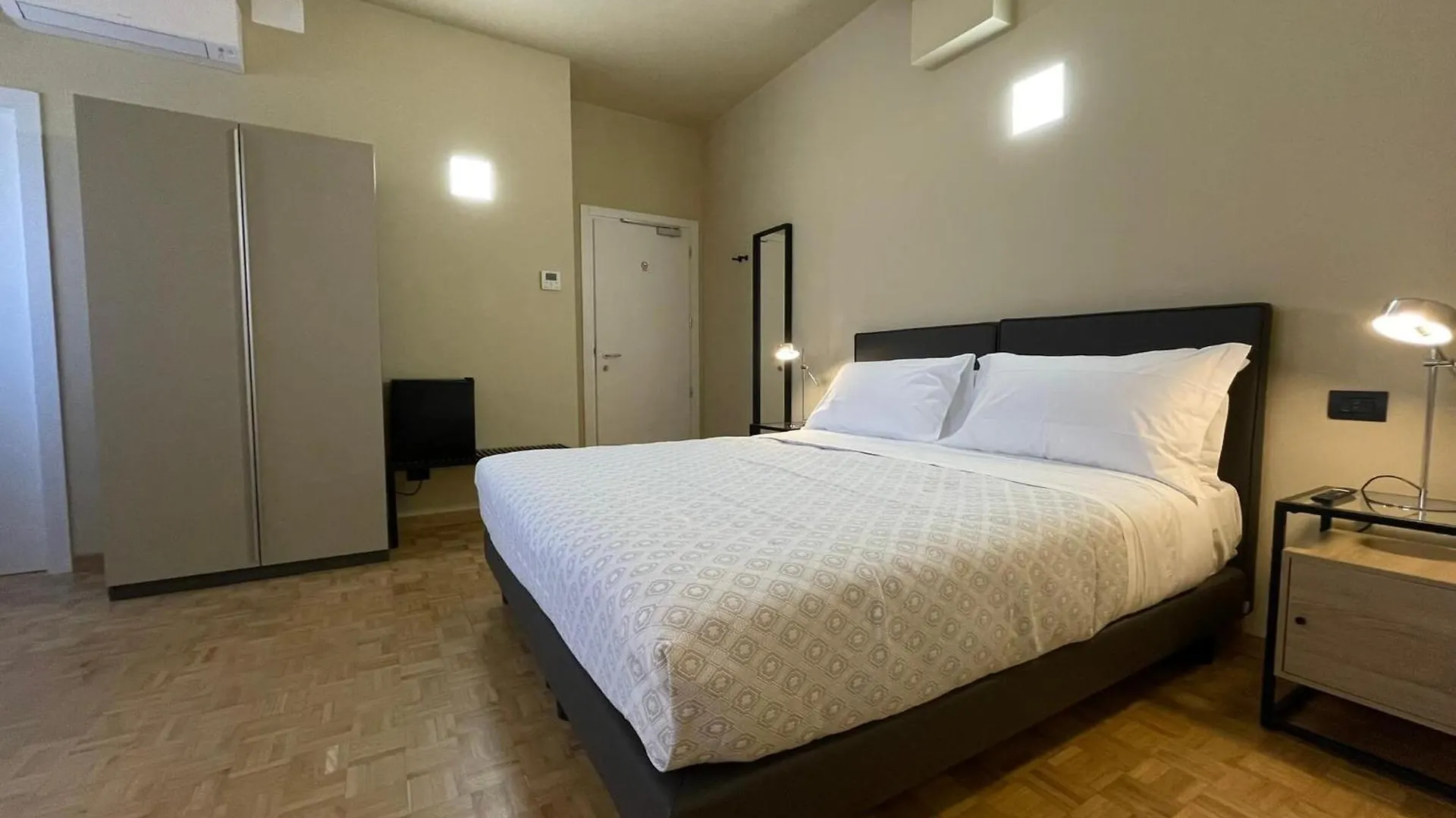 Affittacamere La Galleria Lodge Parma