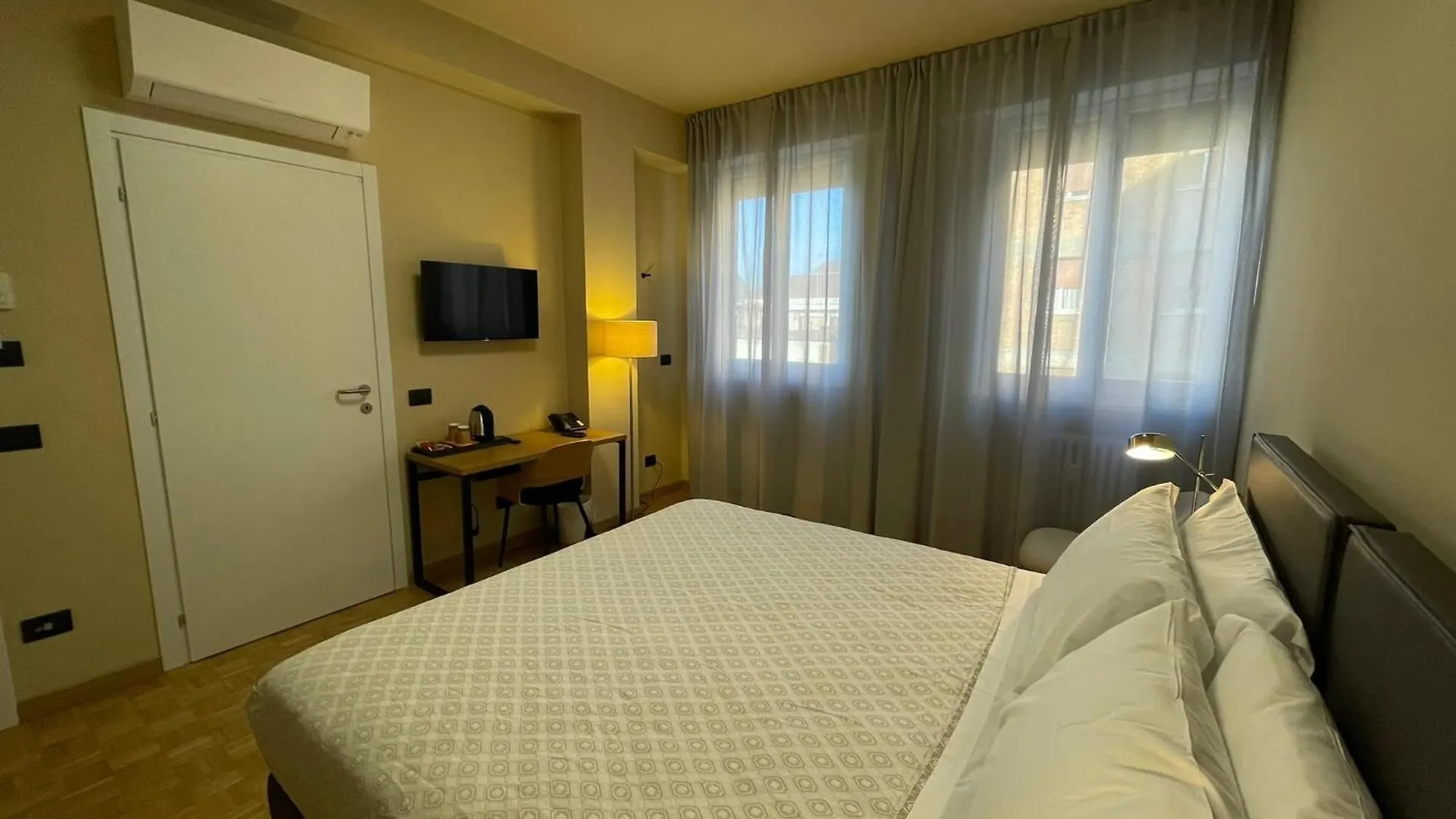 La Galleria Lodge Parma