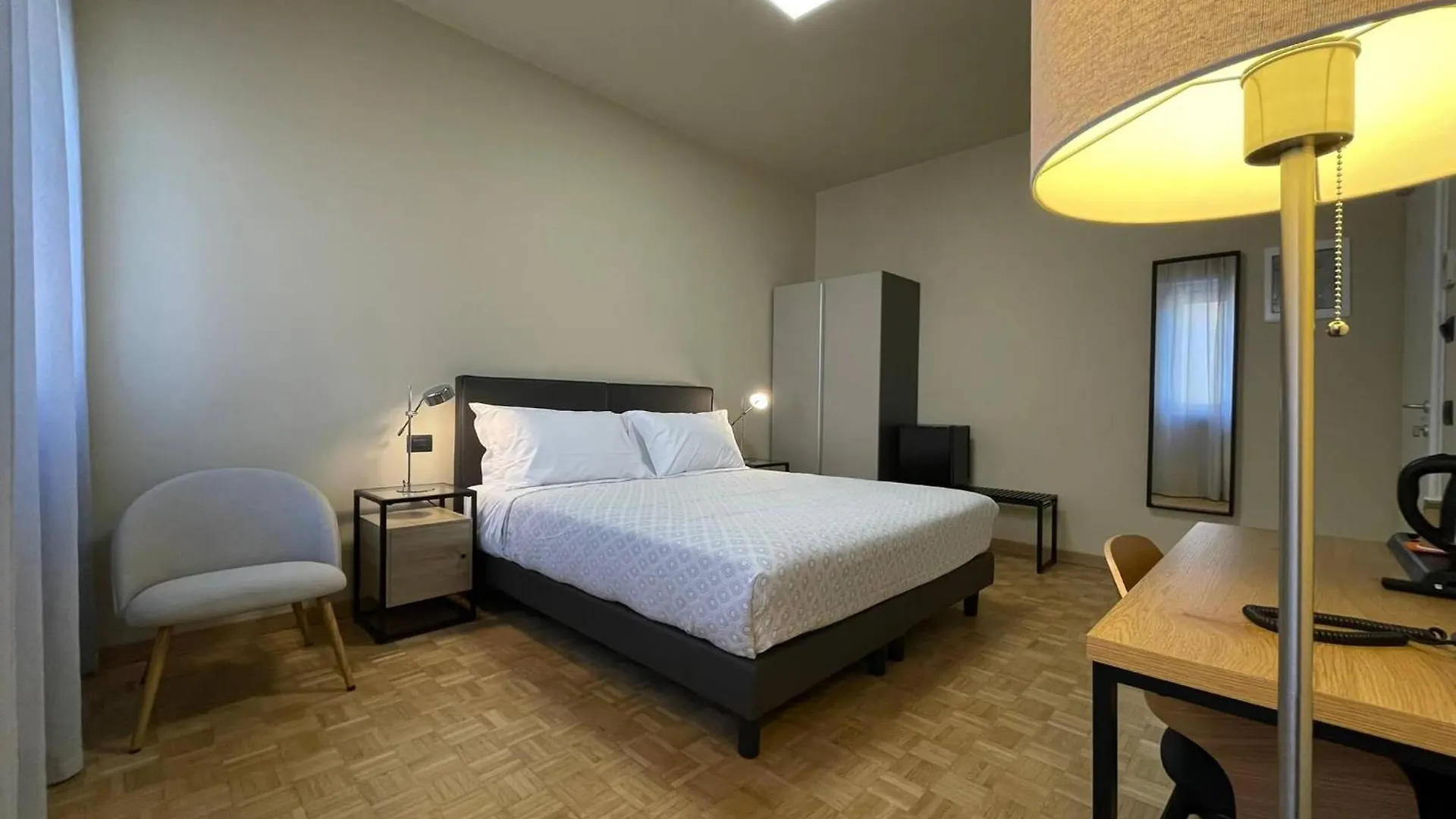 La Galleria Lodge Parma Affittacamere